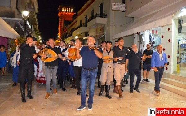 Κρήτη και Φωκάτα ''ξεσήκωσαν'' το Αργοστόλι! (video)