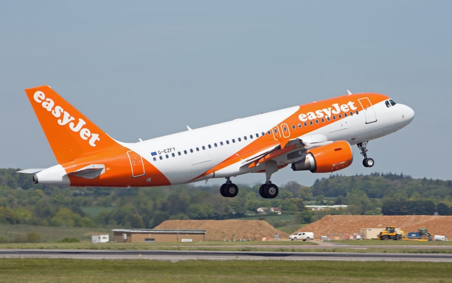 easyJet: Καθηλώνει από Τρίτη σχεδόν το σύνολο του στόλου της