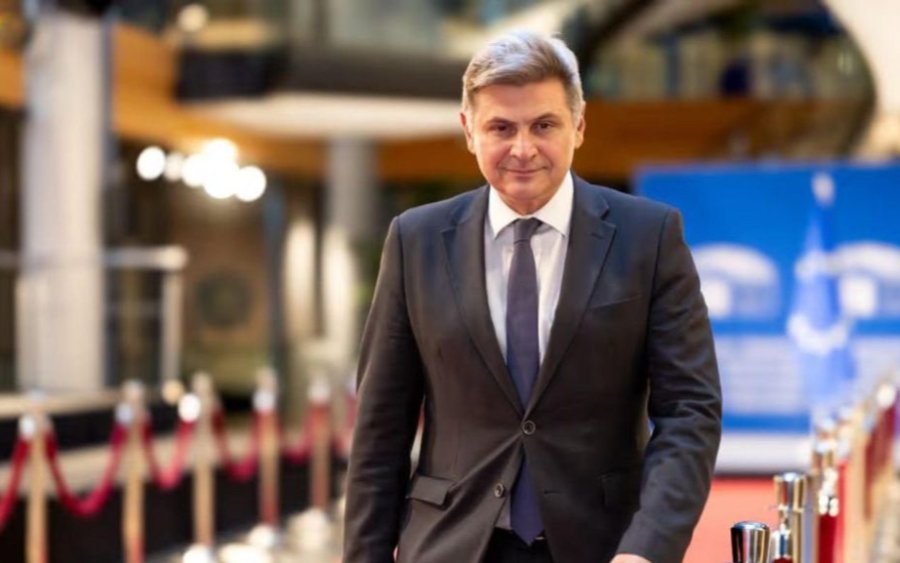 Φαραντούρης: Καλοδεχούμενο το ενδεχόμενο κόμμα Καρυστιανού