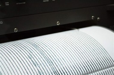 Τρεις σεισμικές δονήσεις τη νύχτα σε Κρήτη και Μυτιλήνη