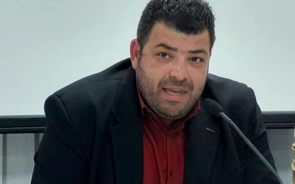 «Ας γράψουμε Ιστορία, πριν η ιστορία μας ξεγράψει», γράφει ο Αλέξανδρος Αλεξάκης