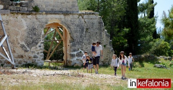 Π.Σ. "Κόκκινος Βράχος" : Πρωτομαγιά στο παλαιό Μοναστήρι Σισσίων (εικόνες)