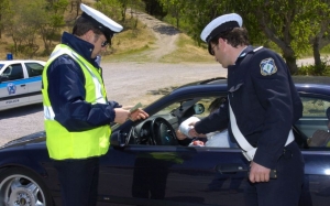 Δια βίου αφαίρεση διπλώματος για όσους συλληφθούν δεύτερη φορά να οδηγούν υπό την επήρεια αλκοόλ