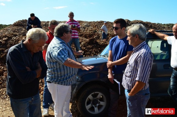 Ένταση στα Καμιναράτα! Διαξιφισμοί μεταξύ κατοίκων και εκπροσώπου της εταιρίας για την εγκατάσταση των ανεμογεννητριών (εικόνες + video)