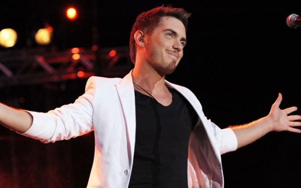 Νέο Τραγούδι από το Μιχάλη Χατζηγιάννη & τη Λίνα Νικολακοπούλου : «Σε Ποιoν Να Πω το Σ Άγαπώ» (VIDEO)