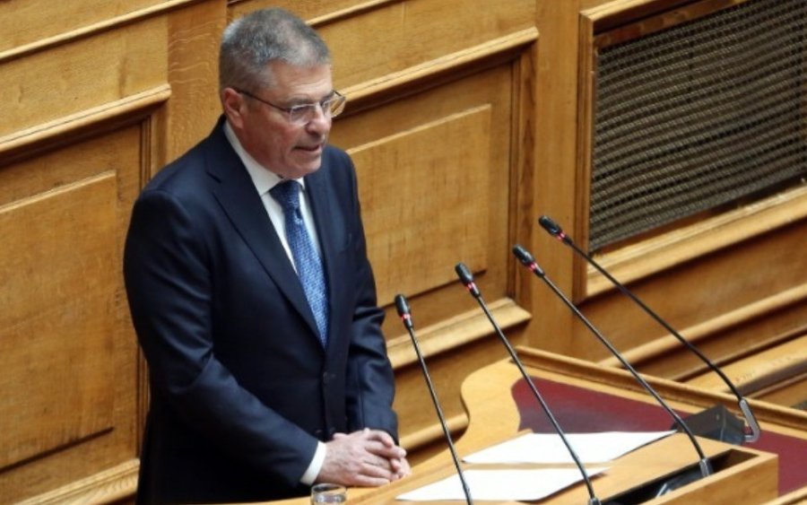 "Δύο πανεπιστημιακά τμήματα με προοπτική στο Αργοστόλι"