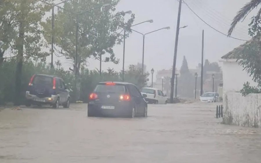 Βομβαρδισμένο τοπίο η Κέρκυρα από τον Μπάλλο: Διασώθηκαν 69 άτομα