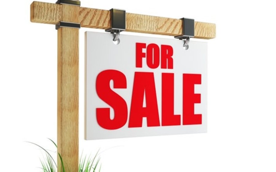 Πωλείται οικόπεδο με οικοδομική άδεια στα Σαρλάτα