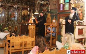 Άγιος Σπυρίδωνας Αργοστολίου: Αρχιερατικός Εσπερινός για την γιορτή του θαύματος κατά των αγαρηνών και στην μνήμη των θυμάτων των σεισμών του 1953 (εικόνες)