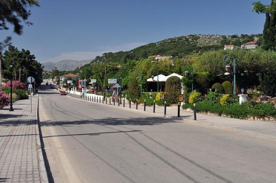 Παρ' ολίγον παράσυρση πεζού στη Λάσση