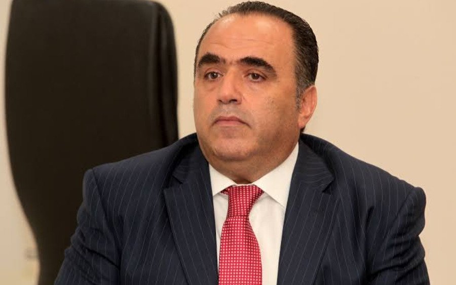 «Μην Πιστεύεις Ό,τι Βλέπεις…»: ΑΠΟΨΕ ο Μανώλης Σφακιανάκης σε Ληξούρι και Αργοστόλι