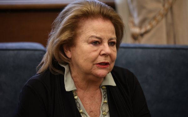 Η ηγετική εμφάνιση και η πλατφόρμα της Λούκας