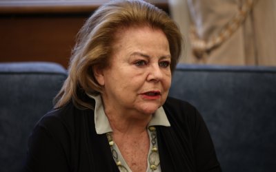 Η ηγετική εμφάνιση και η πλατφόρμα της Λούκας