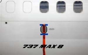 Boeing 737 Max: Νέα αποκάλυψη - Tο αεροπλάνο έχανε ύψος και οι πιλότοι προσπαθούσαν να καταλάβουν τι έπρεπε να κάνουν από το βιβλιαράκι με τις οδηγίες!