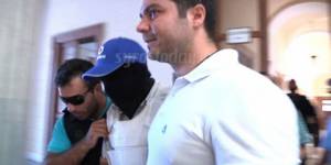 Ζήτησε συγγνώμη και οδηγήθηκε στην φυλακή ο βιαστής της 15χρονης στην Πάρο