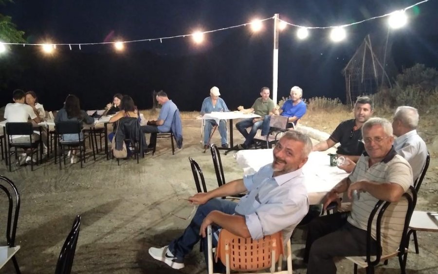 Μάζωξη στα χαλάσματα του σεισμού του '53 και της Φωτιάς του '86 στα Αννινάτα (εικόνες)