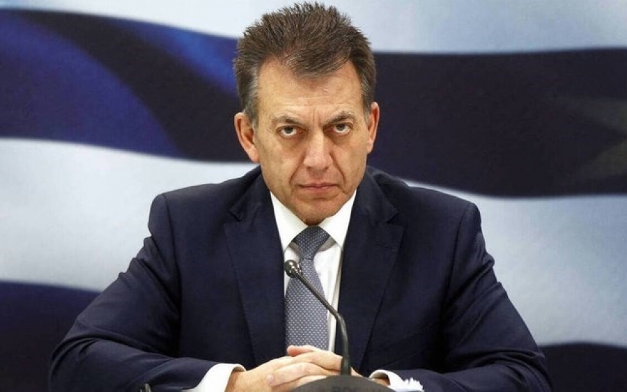 Βρούτσης: Δεν υπάρχει ενδεχόμενο μειώσεων σε μισθούς και συντάξεις - Τι είπε για τα 800 ευρώ