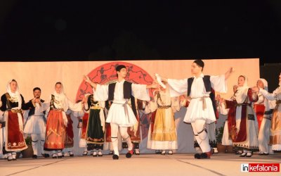 "Χορός, ο ερατεινός" – "Mάγεψε" μικρούς και μεγάλους η μεγαλειώδης χορευτική παράσταση του "Μπάλου" (εικόνες/video)