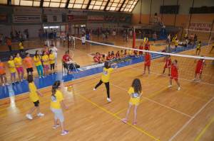 Γιορτή του βόλεϊ για τα δημοτικά σχολεία (photos + video)