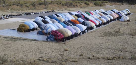 Η μεγάλη προσευχή των Μουσουλμάνων στο Αργοστόλι 