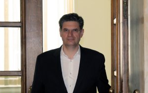 Καλαματιανός στον COSMOS 96,5: Ταλαιπωρία χωρίς υποδομές στην Πατρών - Πύργου –– Ο Τσίπρας παραμένει κεφάλαιο για τον ΣΥΡΙΖΑ