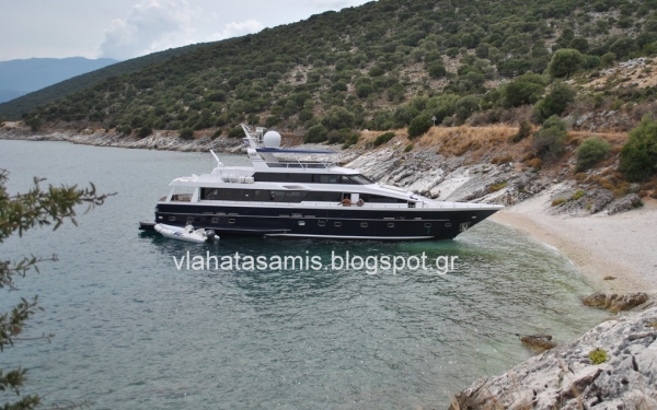 Σάμη: Πρόσκρουση και προσάραξη τουριστικού σκάφους σε αβαθή (εικόνες)