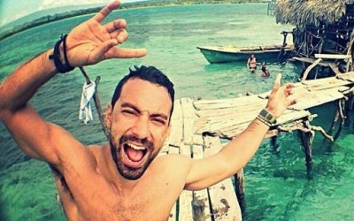 Αγνώριστος ο Σάκης Τανιμανίδης στην πρώτη του τηλεοπτική εμφάνιση πριν από 13 χρόνια