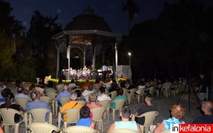 ''Μαγευτική'' Καλοκαιρινή Συναυλία στο Νάπιερ από την Φιλαρμονική Δήμου Αργοστολίου ''Διονύσιος Λαυράγκας'' (video)