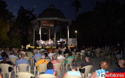 ''Μαγευτική'' Καλοκαιρινή Συναυλία στο Νάπιερ από την Φιλαρμονική Δήμου Αργοστολίου ''Διονύσιος Λαυράγκας'' (video)