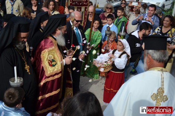 «Ευλογημένος ο Ερχόμενος» - Ο νέος μητροπολίτης κ.κ Δημήτριος στο Ληξούρι (εικόνες + βίντεο)