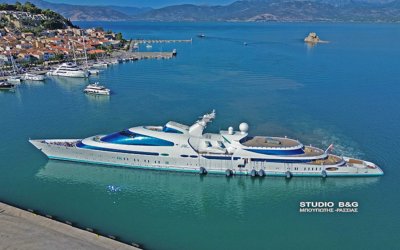 Στο Ναύπλιο το super yacht «Yas» της βασιλικής οικογένειας των Ηνωμένων Αραβικών Εμιράτων
