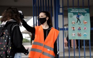 Σχολεία: Δεν θα γίνονται προσαγωγές εκπαιδευτικών που μηνύονται από αρνητές