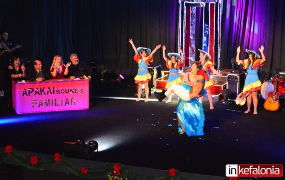Υπερπαραγωγή! Εντυπωσίασε η μουσικοχορευτική παράσταση “Αράκλι Sounds Familiar” στον "Κέφαλο" (εικόνες + video)