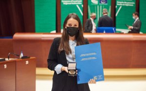 Eυρωπαϊκό βραβείο στις κοινωνικές υπηρεσίες του Δήμου Αργοστολίου για τις πολίτικες κοινωνικής ένταξης της κοινότητας Ρομά της Κεφαλονιάς (Εικόνες)