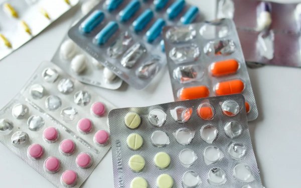 Τι αλλάζει για τους ανασφάλιστους στη συνταγογράφηση των φαρμάκων
