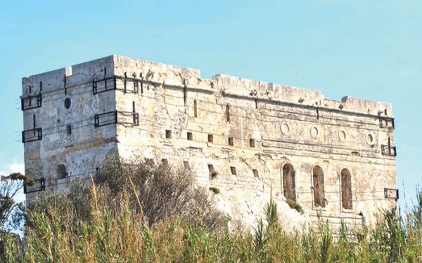 Στροφάδες: Τα παραδεισένια νησάκια του Ιουνίου που παραμένουν πληγωμένα