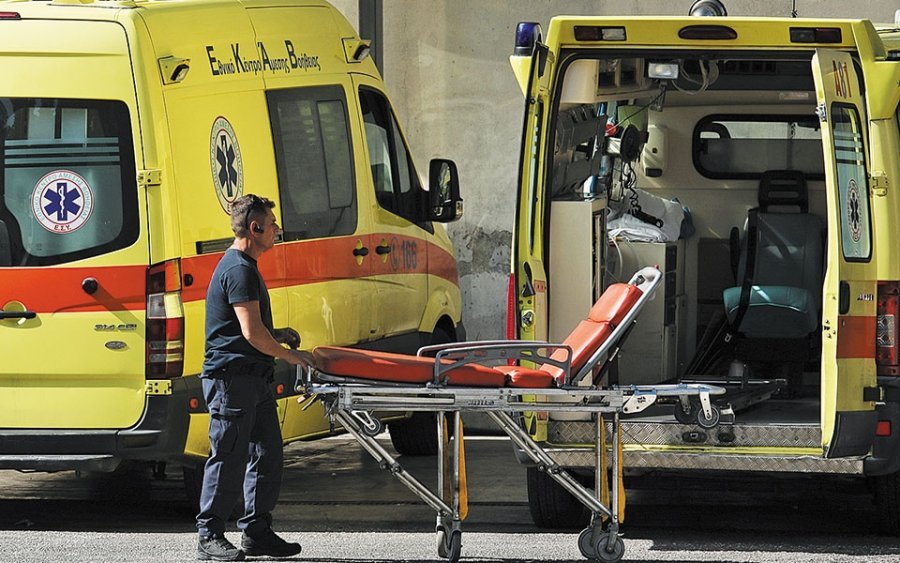 6 Νέες Προσλήψεις σε ΕΚΑΒ, Νοσοκομείο Αργοστολίου και Ληξουρίου