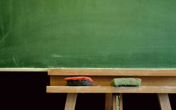 Για την απόσπαση εκπαιδευτικών στην Ιακωβάτειο βιβλιοθήκη
