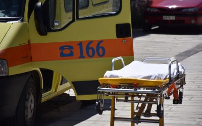 Κοζάνη: Σε σοβαρή κατάσταση 18χρονος που έπεσε από μπαλκόνι - Πώς έγινε το ατύχημα