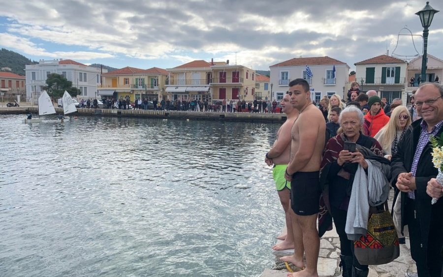 Η γιορτή των Θεοφανείων στη γραφική Ιθάκη