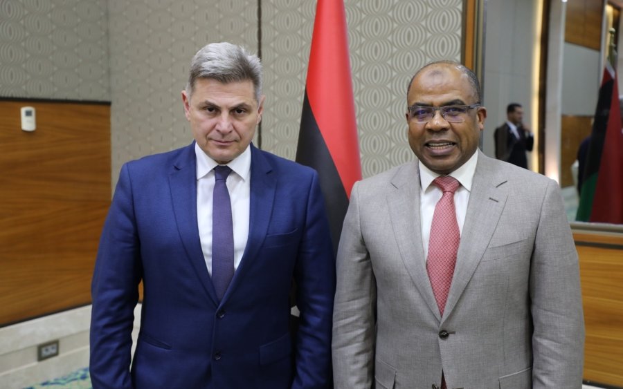 Νικόλας Φαραντούρης και Καλίφα Αμπντουλσαντέχ Υπουργός Πετρελαίου Λιβύης