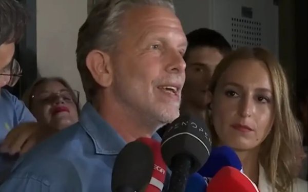 Παύλος Γερουλάνος - Εμφανώς συγκινημένος : Όποιος πιστεύει στη Δημοκρατία, πιστεύει και στο αποτέλεσμα