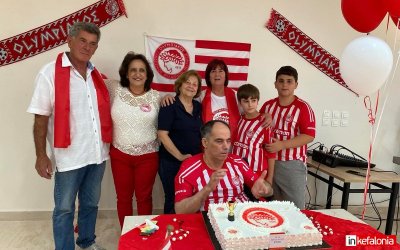 ''Κόκκινο'' γλέντι στο Δημοτικό Γηροκομείο Αργοστολίου! Γιόρτασε την Ευρωπαϊκή κούπα του ''Θρύλου'' και τα γενέθλια του Ολυμπιακάκια Σπύρου! (video)