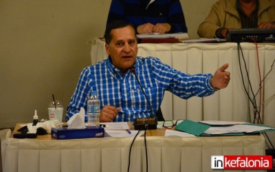 Τροποποίηση κανονισμού λειτουργίας της Κεντρικής Πλατείας Αργοστολίου μέσω... facebook!