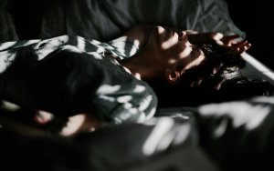 Οι 6 μύθοι για τον ύπνο που καταρρίπτουν οι ειδικοί