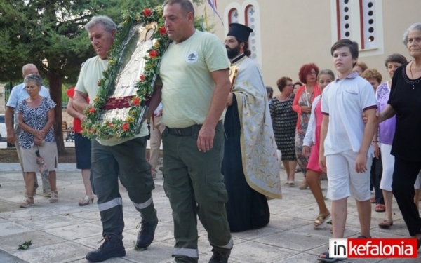 Η λιτανεία του Αγίου Φανουρίου στο Ληξούρι (εικόνες)