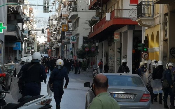 Πολυτεχνείο: Εσπασαν την απαγόρευση και στην Πάτρα, συγκέντρωση από 200 άτομα
