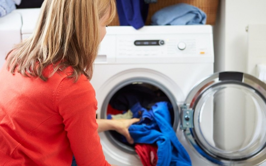 Πώς να απολυμάνεις το πλυντήριο των ρούχων σου με 2 διαφορετικούς τρόπους