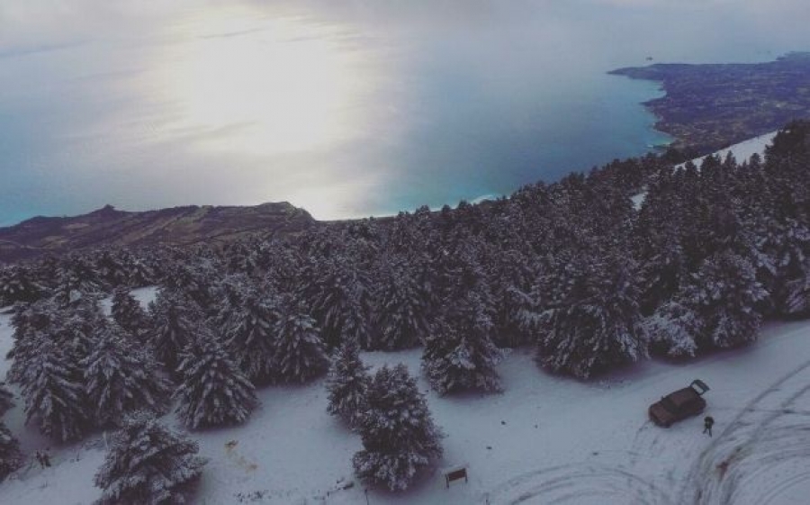 Χιόνια στην Κεφαλονιά - Μαγικό σκηνικό (εικόνες - video)