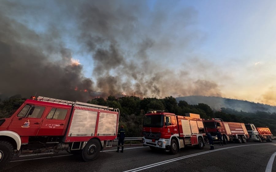 Ακραίος κίνδυνος πυρκαγιάς αύριο - Σε επιφυλακή όλη η χώρα